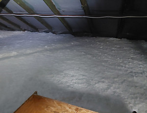 Zateplení bytového domu pomocí foukané izolace